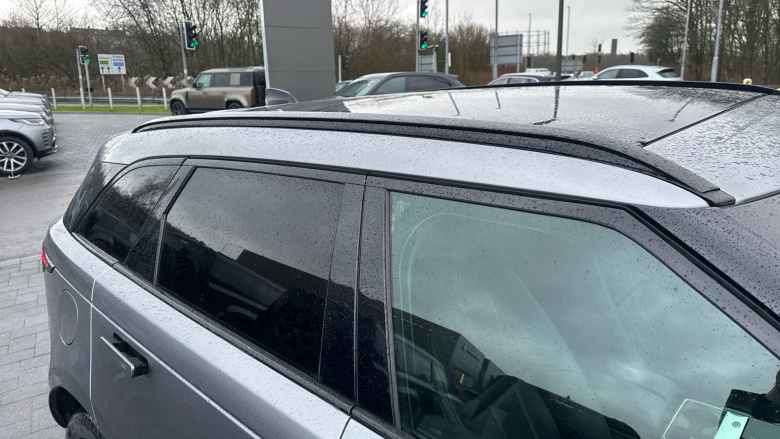 Land Rover Range Rover Velar 2.0 D240 R-Dynamic HSE 5dr Auto Diesel Estate